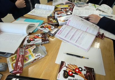 アイデアを出し合う